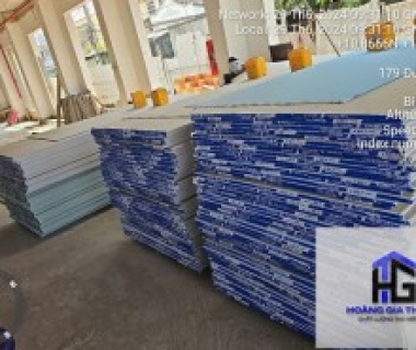 Thi công lam sóng ốp tường spa đẹp hiện đại chuyên nghiệp