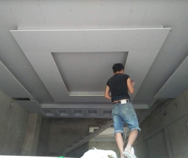 Giải Pháp Thi Công Trần Thạch Cao Chống Cháy Giá Rẻ: Xu Hướng An Toàn Bắt Buộc Cho Công Trình Hiện Đại