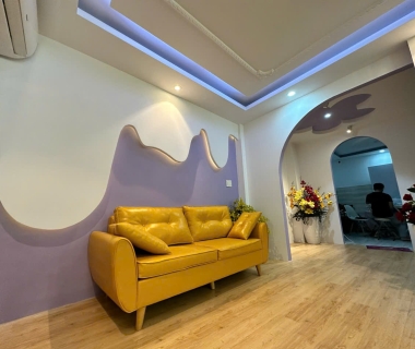 Thị Trường Thi Công Trần Vách Thạch Cao TPHCM: Nhận Diện Đơn Vị Chuyên Nghiệp Giữa "Rừng" Báo Giá